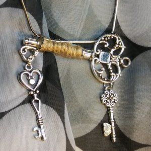 341 jeaniemade Brown Jute Key Necklace